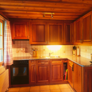 Ferienwohnung Gstaad Chalet Lärchehus Kitchen 2